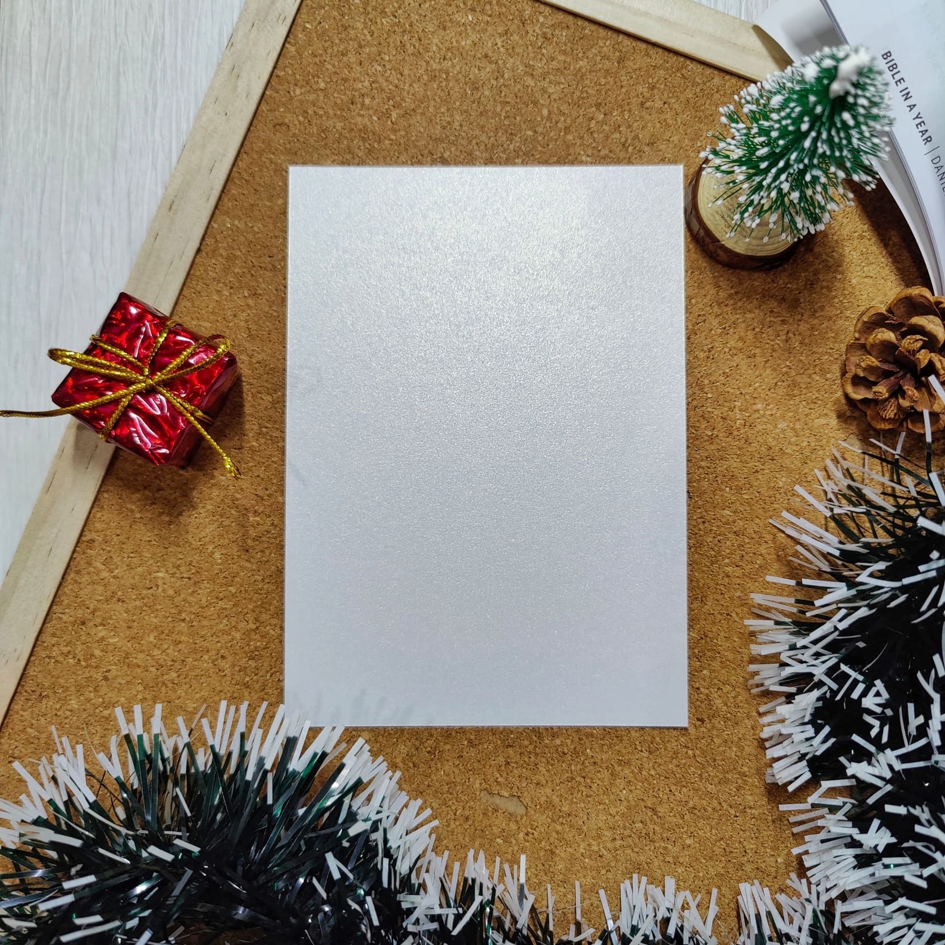 HUMBLEBEE Christmas Card - Last Christmas - Image 3
